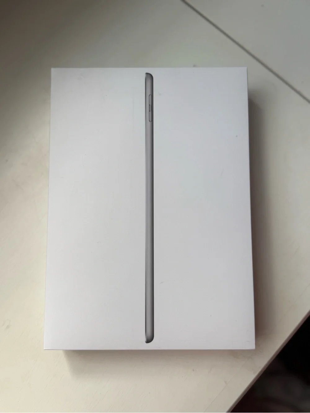 Apple iPad 6th Generation Tablet - 128GB - Black Front, Silver Back
